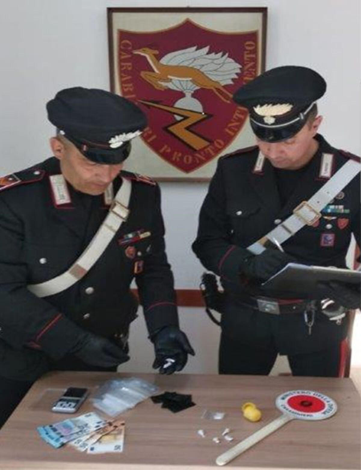 Sorpreso con 7 dosi di eroina: 24enne indiano denunciato dai Carabinieri di Latina. - 