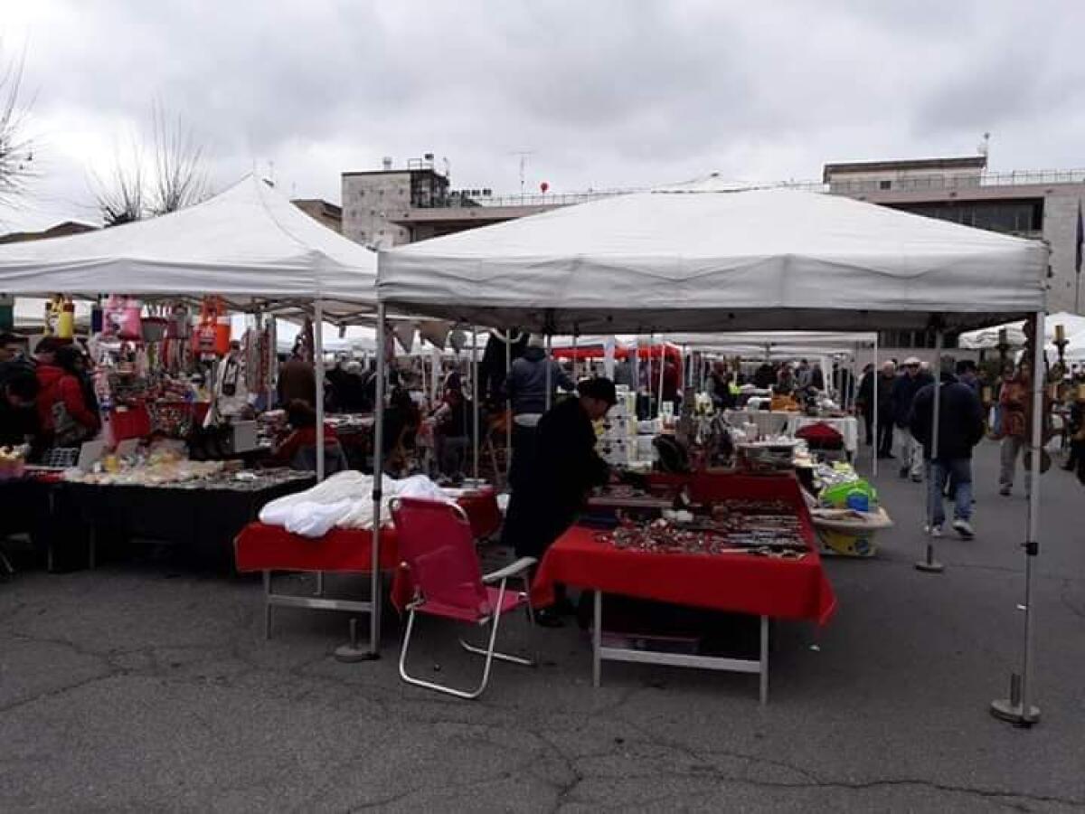 Domenica 16 giugno ad Aprilia torna il mercatino in Piazza Roma. - 