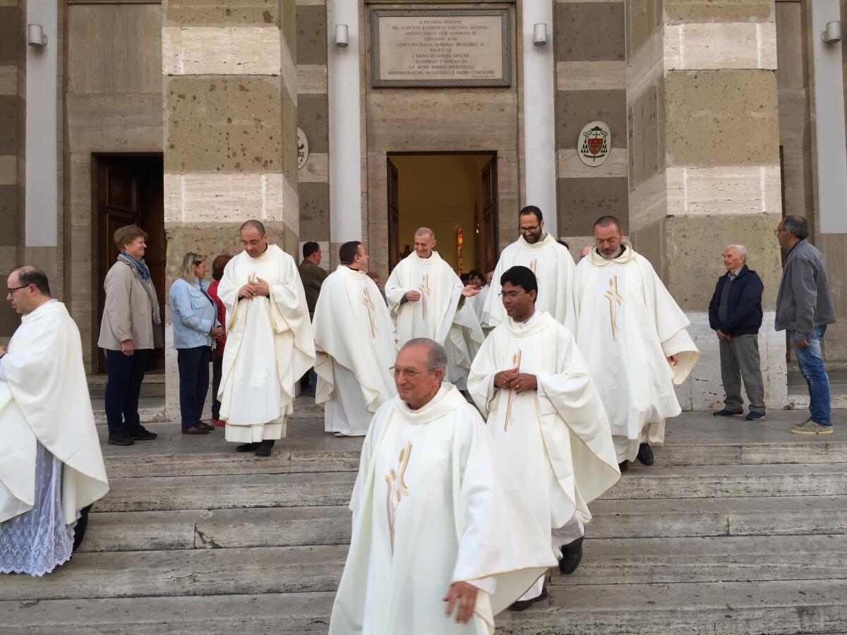 LATINA - Il vescovo Crociata comunica le nuove nomine di parroci. - 