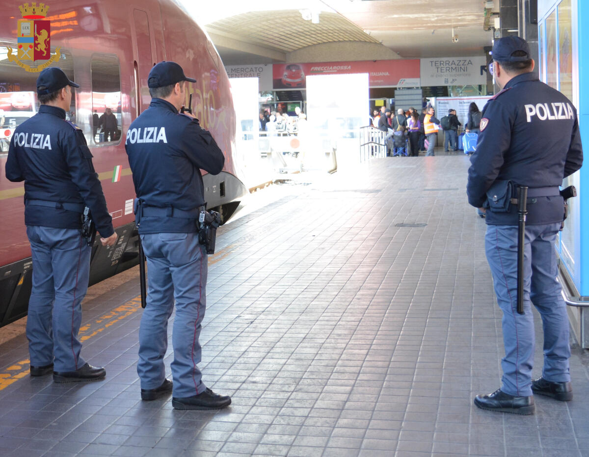 Giovane di Nettuno, in stato confusionale, soccorso a Termini dalla Polfer e riaffidato ai familiari. - 