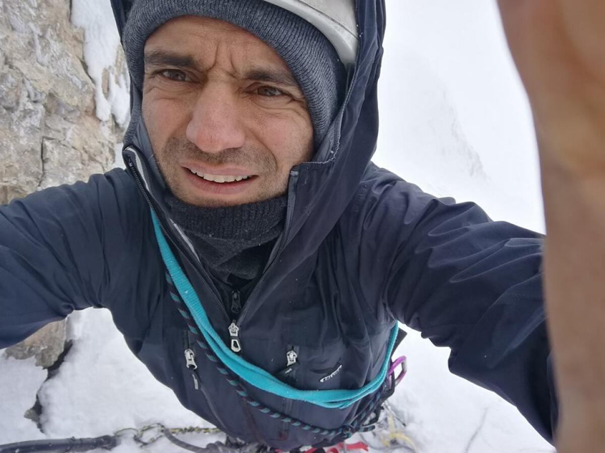 Sparita anche la targa "Cima Nardi" sulla vetta della Semprevisa - 
