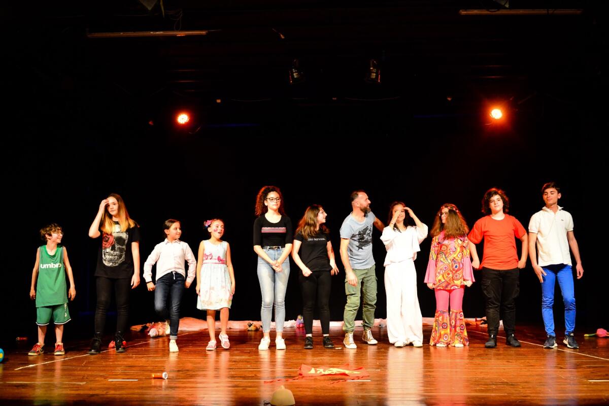 Aprilia - Applausi per i ragazzi di "Far Teatro", in scena tra fantasia e nuove emozioni - 