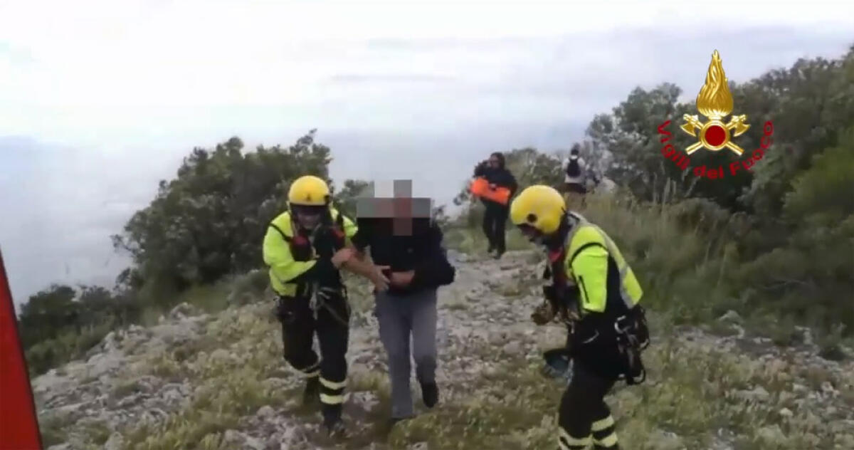 Quattro escursionisti soccorsi dai Vigili del Fuoco sul Monte Circeo, a Torre Paola: uno era ferito. - 