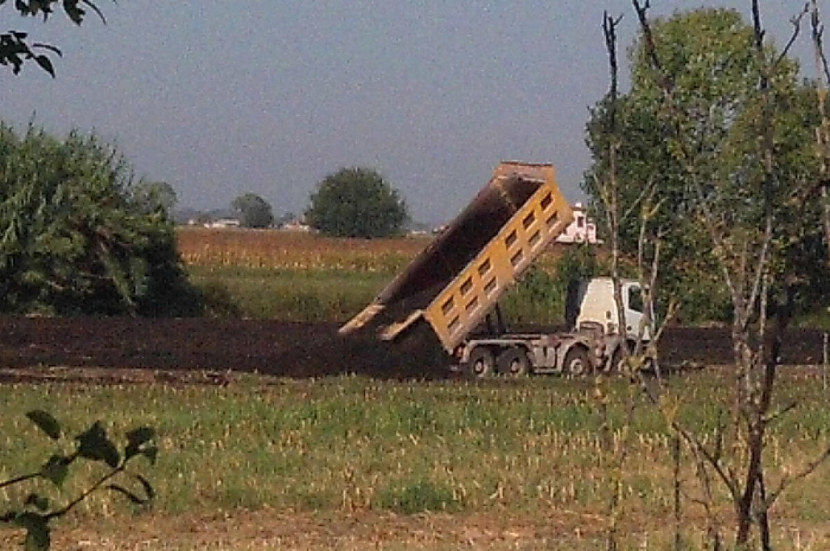PONTINIA – Miasmi anche dopo il sequestro della Sep: cittadini costretti ad abbandonare case e posti di lavoro. - 