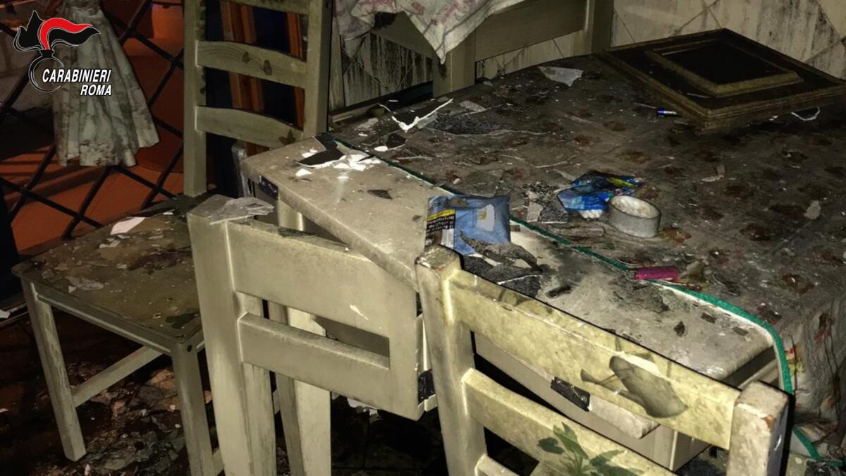 ALBANO – 57enne di Pavona ridotto in fin di vita e con la casa in fiamme: i Carabinieri arrestano due persone. - 