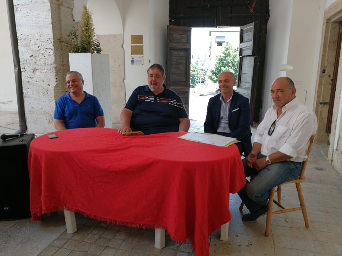 Conferenza del sindaco Carturan: “Per i problemi di Roma, Cisterna non sa dove mettere i rifiuti organici”. - 