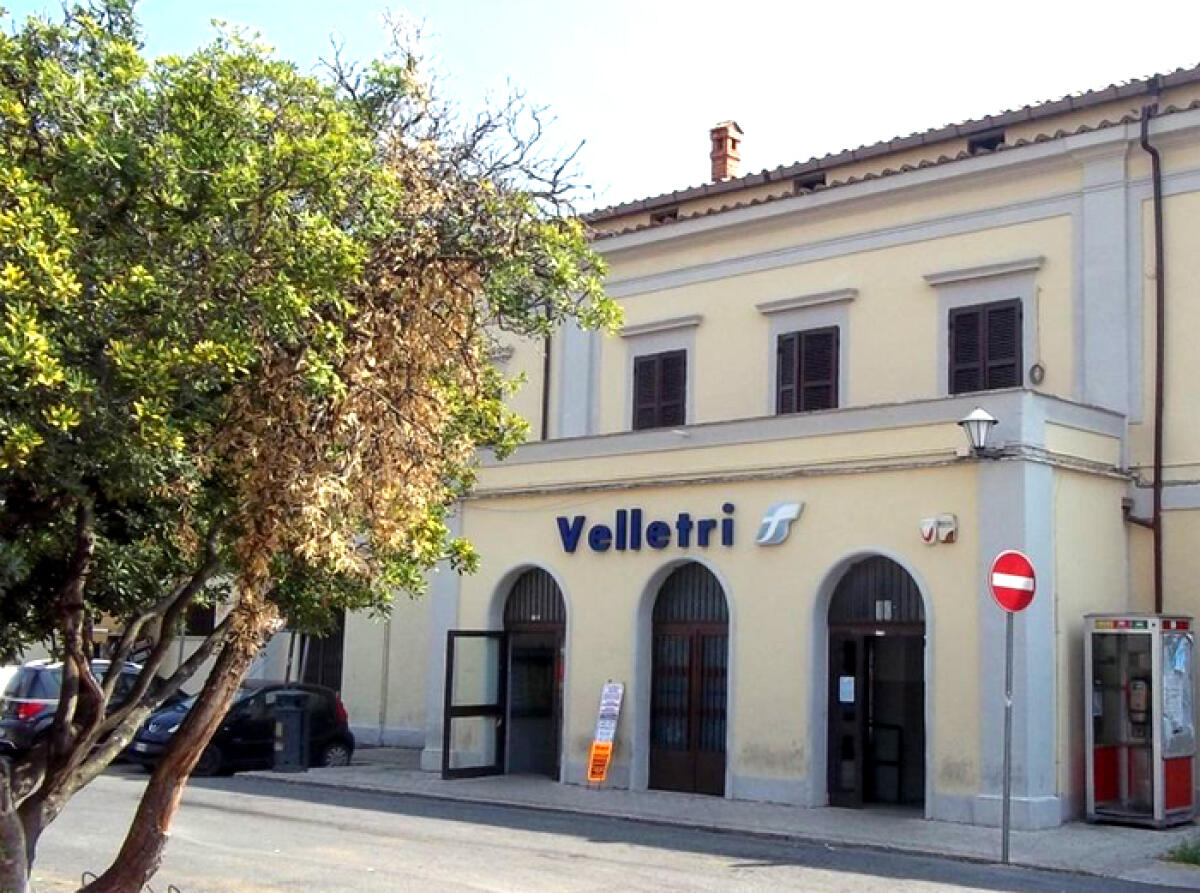 Guasto ad un passaggio a livello: ritardi questa mattina sulla linea FL4 Roma-Velletri. - 