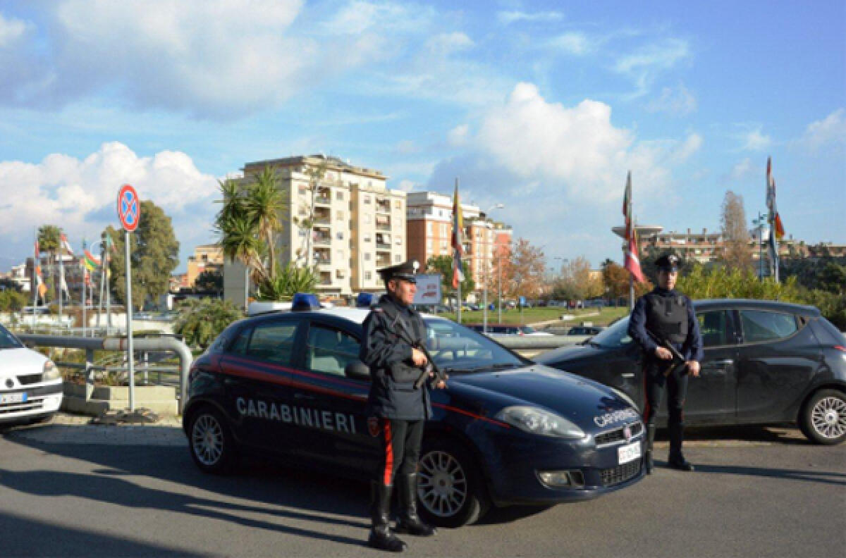 LATINA - Accecato dalla gelosia, sperona l’auto con a bordo l’ex fidanzata ed un amico. - 