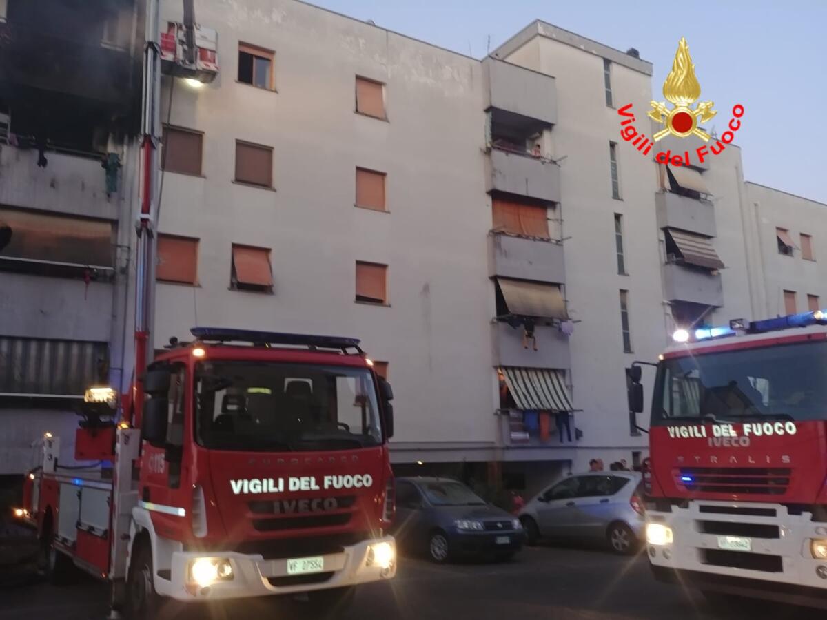 Incendio a Cisterna, 9 famiglie restano senza casa - 