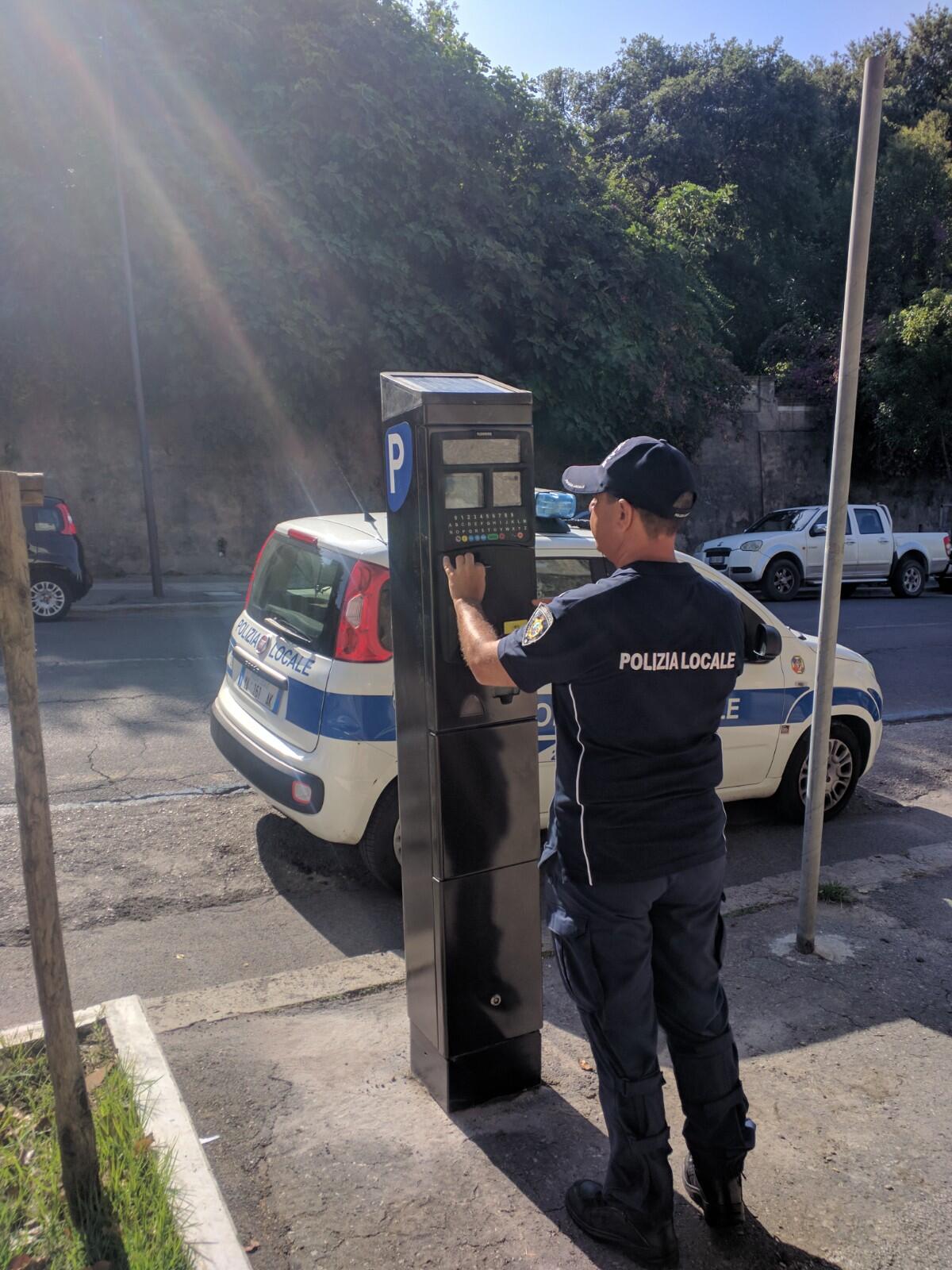 Ad Anzio nuovi parcheggi per i diversamente abili, 11 nuovi parcometri e nuova segnaletica. - 