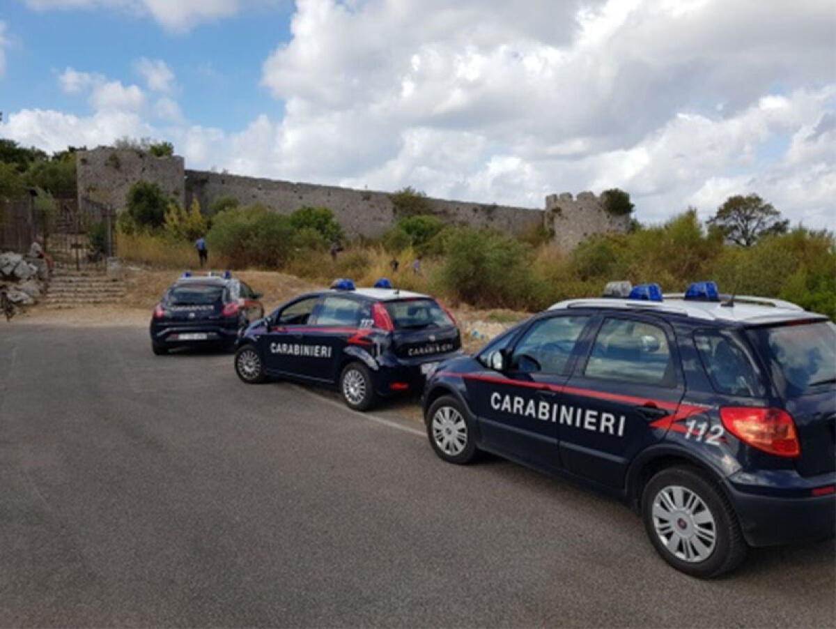 TERRACINA – In trasferta da Napoli, scippano collane e cellulari durante un festa in spiaggia: 4 arresti. - 