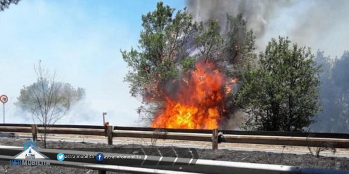 Pontina, incendio a Campoverde. Disagi al traffico - 