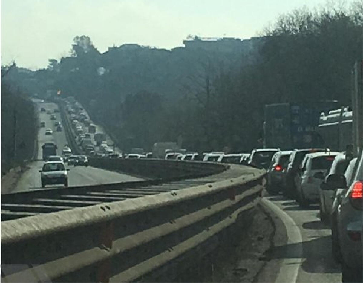Pontina, incidente a Borgo Isonzo e code - 