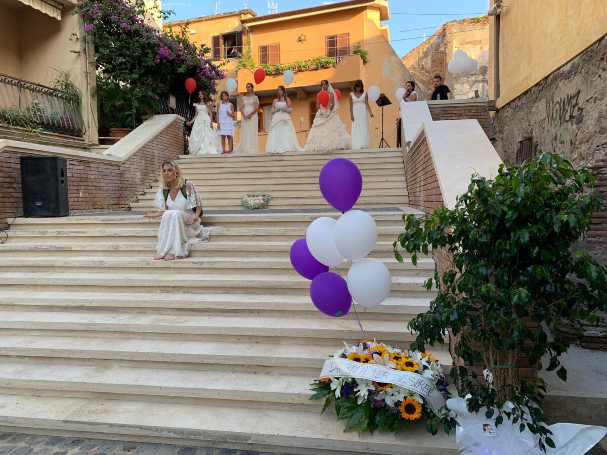 Cisterna - Inaugurata la scalinata dedicata agli "Angeli", tanta la commozione - 