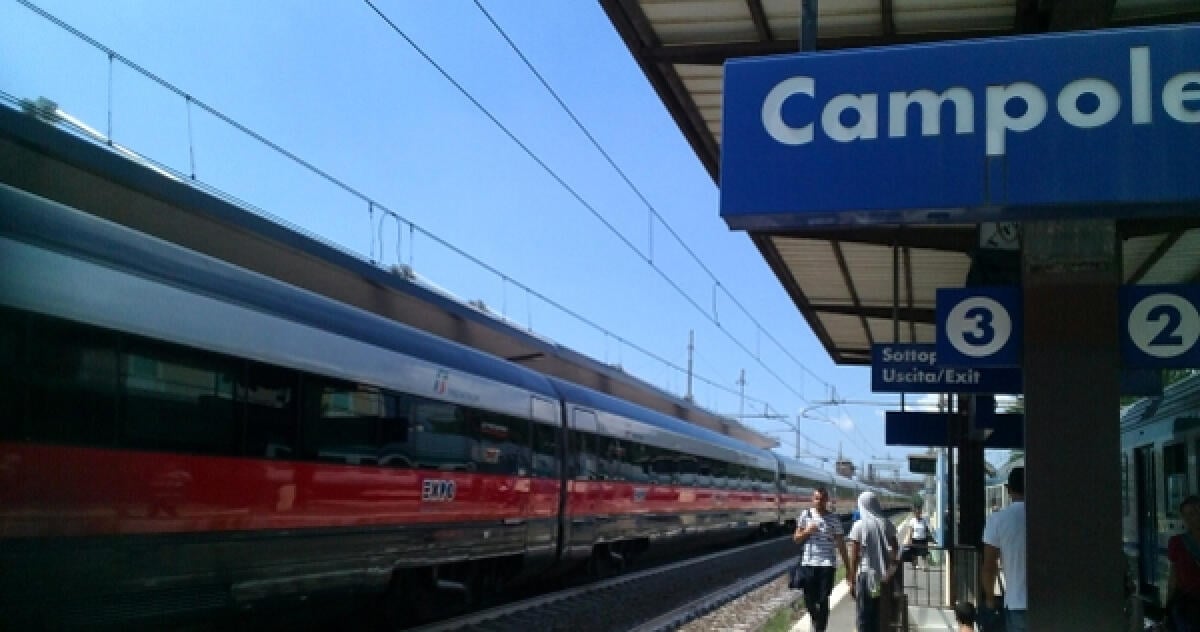 Danni alle auto al parcheggio della stazione di Campoleone - 