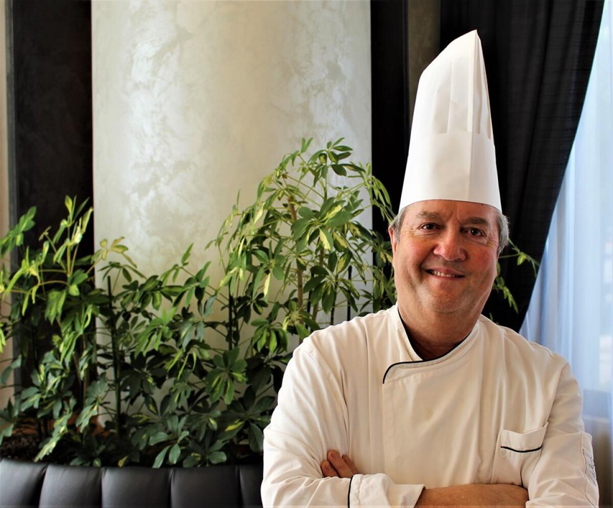 Il noto Chef apriliano Claudio Lunghi guida la cucina de "La Sughereta", ristorante dell'Hotel Antonella di Pomezia - 