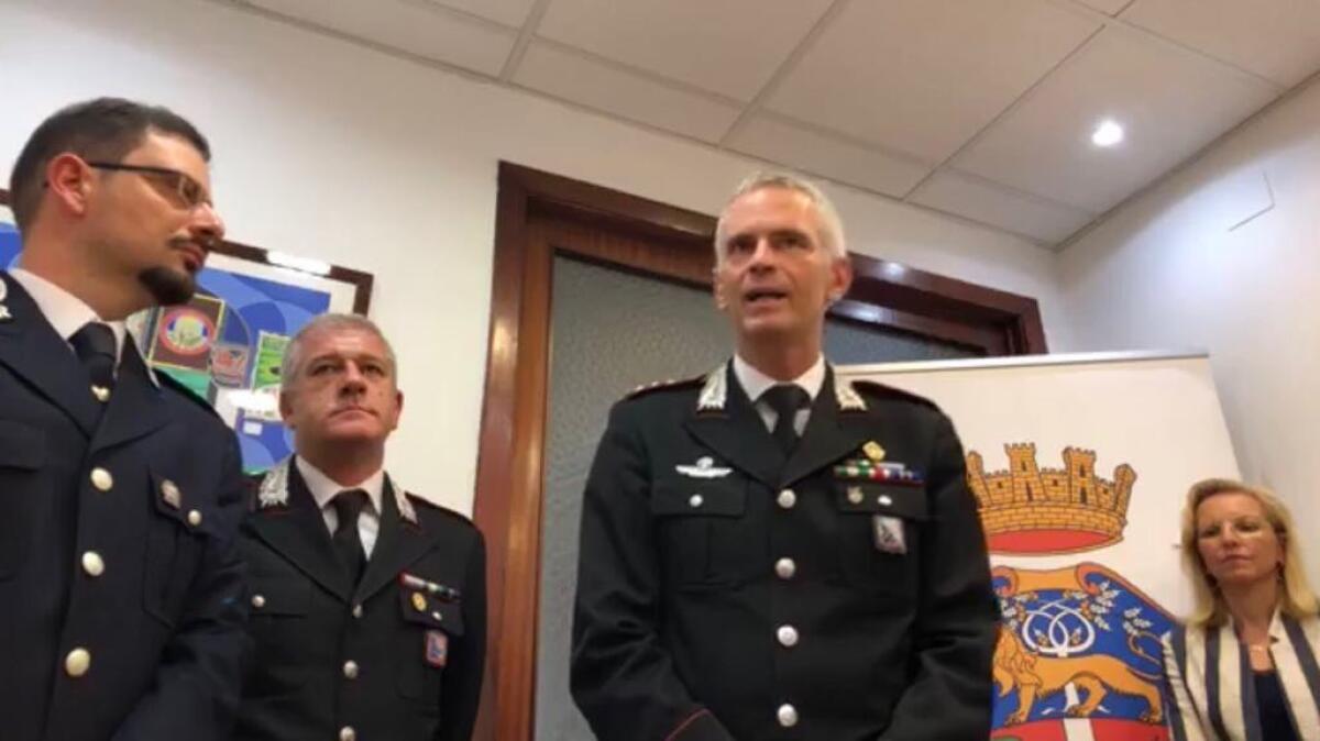 Astice e cocaina in carcere a Latina con l'aiuto di 2 agenti - 