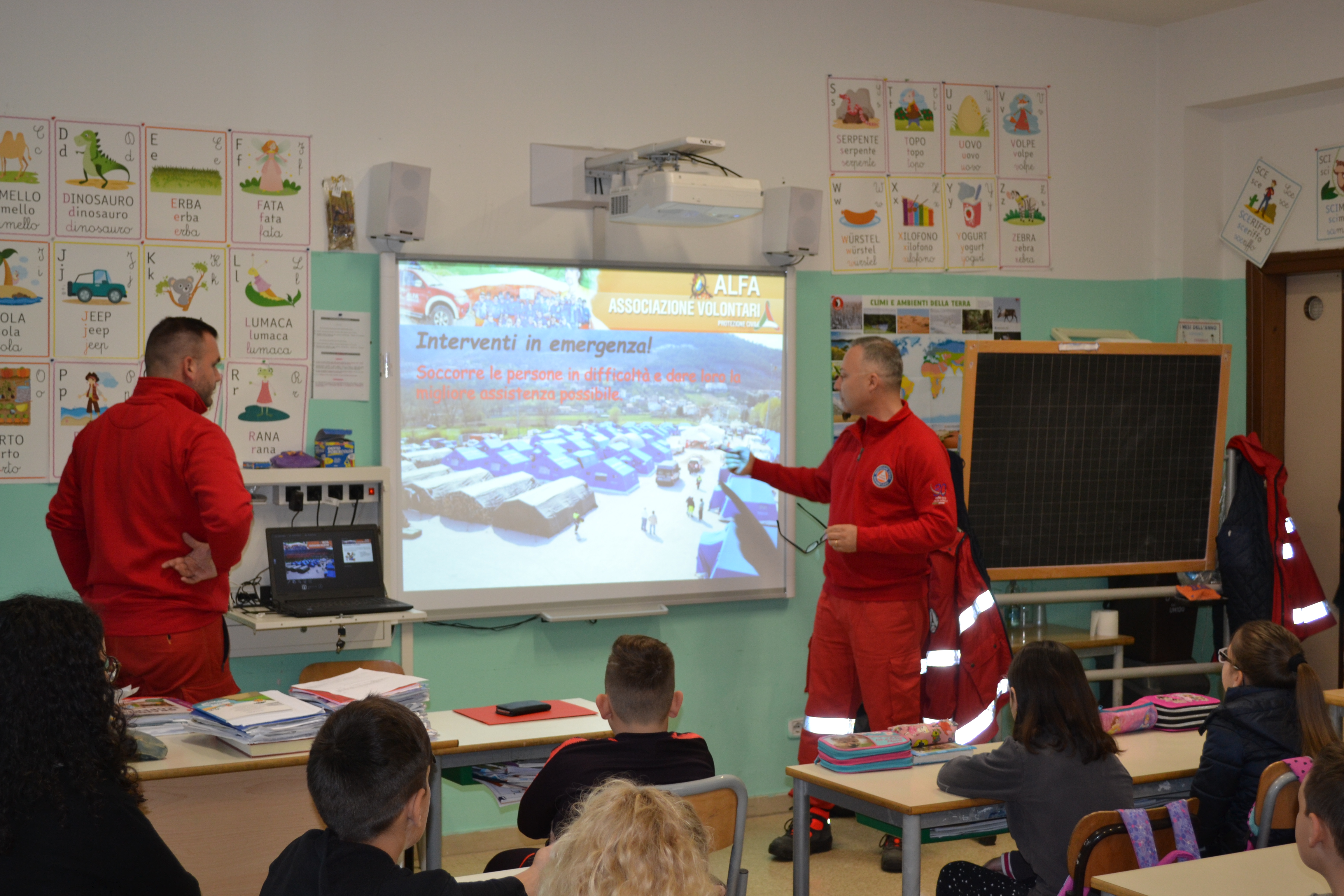 gli incontri alla scuola Leda con i volontari Alfa