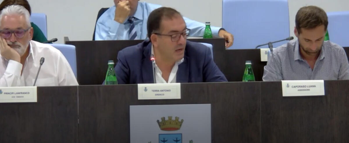 Aprilia, Consiglio Comunale unito per la solidarietà all'Arma dei Carabinieri: "Qui non è il far west" - 