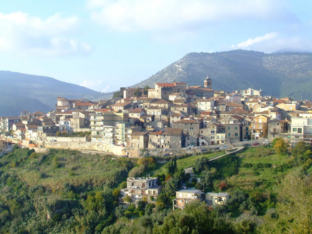 Dal campo nomadi di Castel Romano a Sezze per irretire gli anziani: allontanate due rom. - 