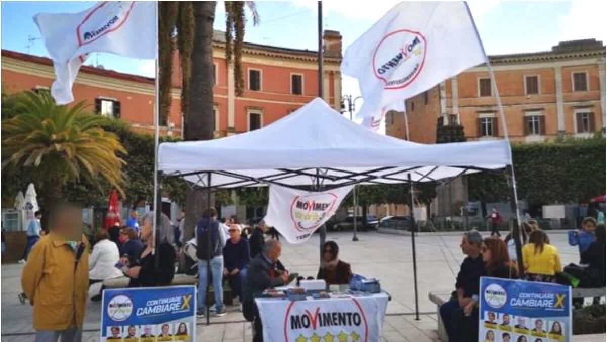 Ipotesi di un impianto biogas in località Morelle, a Terracina: banchetto informativo del Movimento 5 Stelle. - 