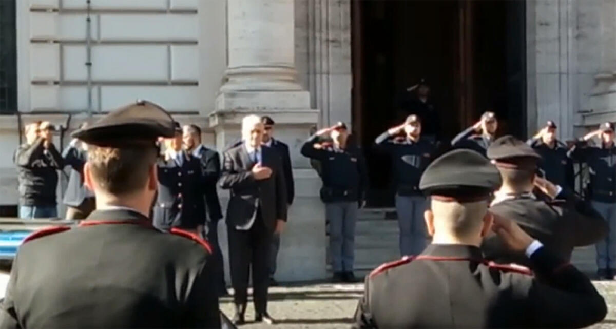 Poliziotti uccisi a Trieste: anche a Velletri l’omaggio dei colleghi e dei cittadini per la morte del 31enne Matteo Demenego. VIDEO - 