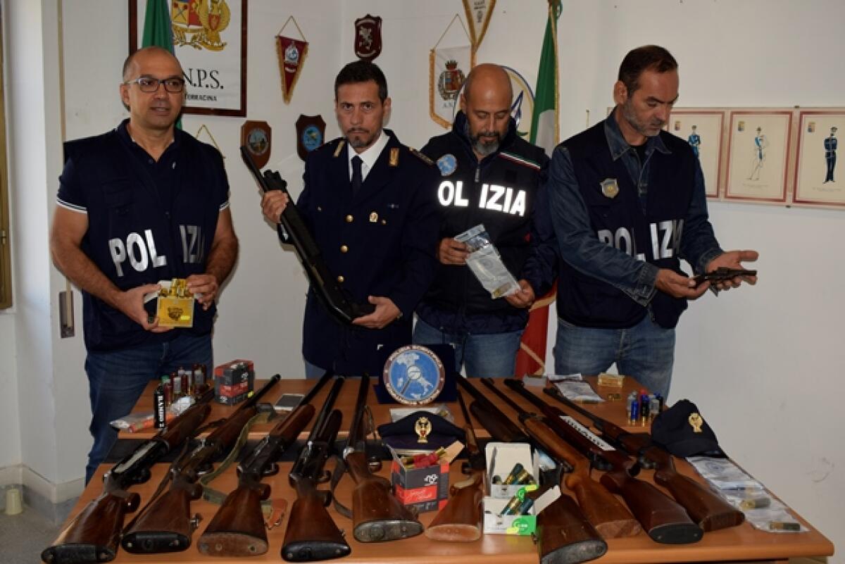 Un nuovo caso di caporalato a Terracina. Sfruttava i braccianti e li minacciava con un fucile: 35enne in manette. - 