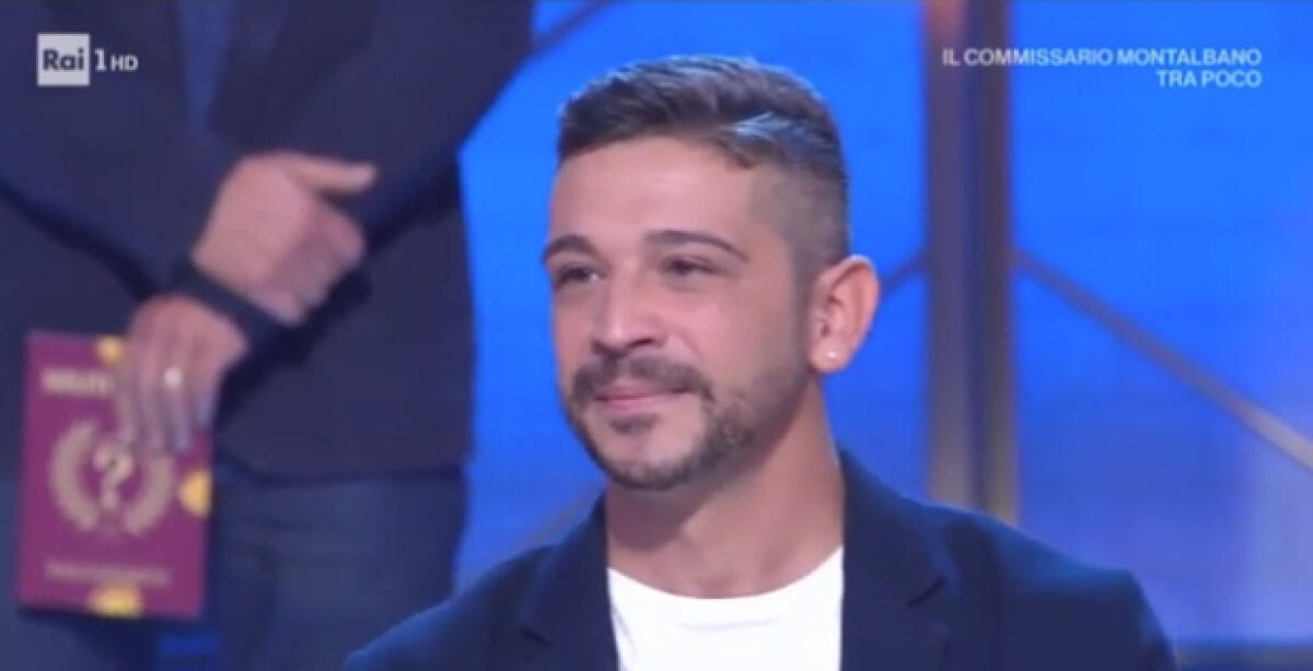 Canta con la lingua dei segni su Rai Uno, Mauro di Nettuno riceve l'invito da Amadeus per Sanremo - 