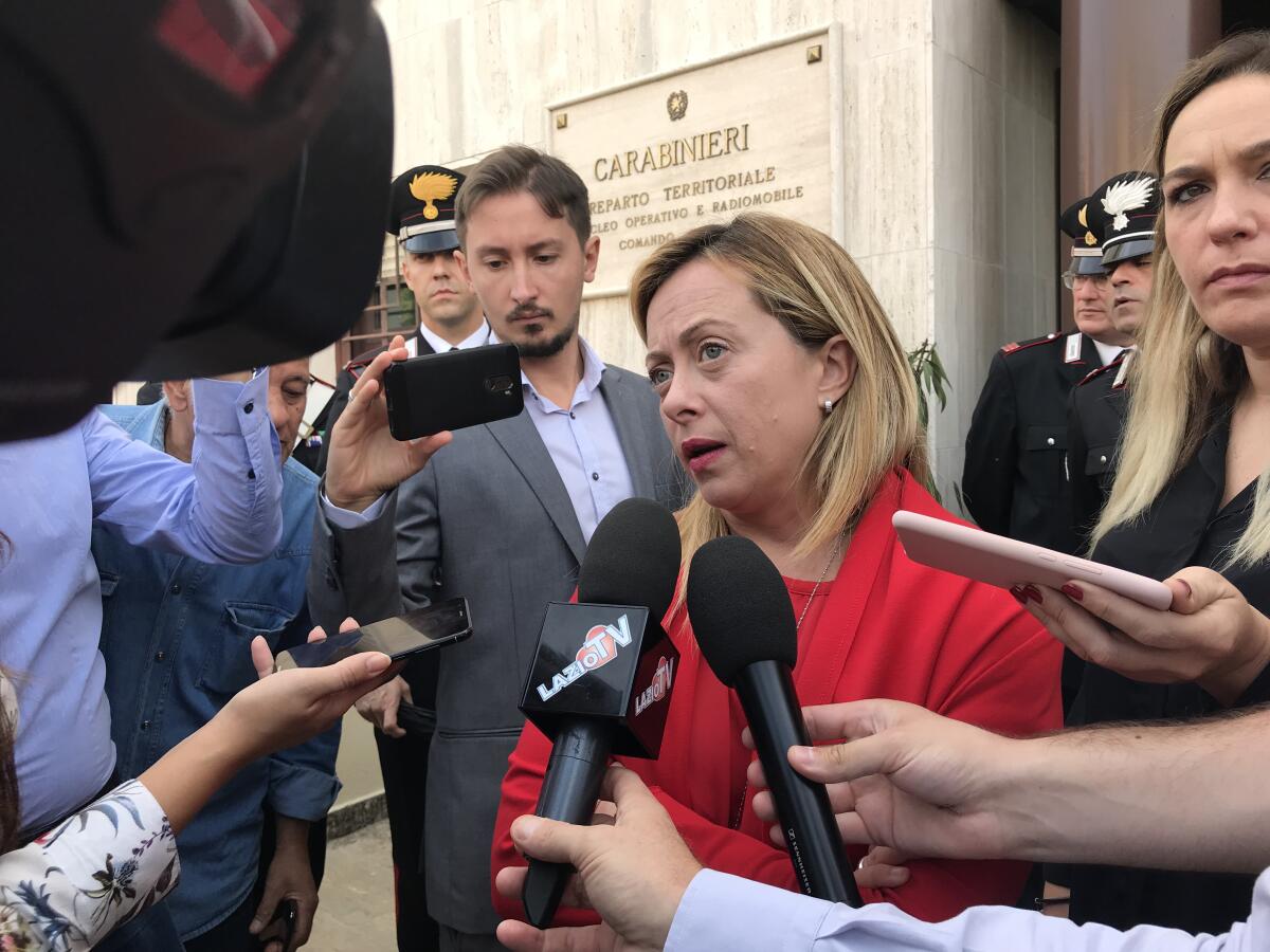 Giorgia Meloni ad Aprilia: "Chiederemo spiegazioni al Comune di Roma per le irregolarità in via Parigi" VIDEO - 