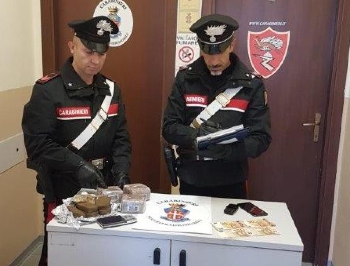 Nascondeva in auto due chili di hashish: 38enne di Torvaianica arrestato dai Carabinieri di Pomezia. - 