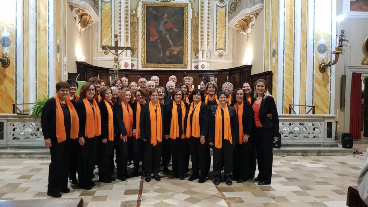Entusiasmante concerto del coro Liberi Cantores di Aprilia a Boville Ernica. Il 22 Novembre si vola a Matera. - 