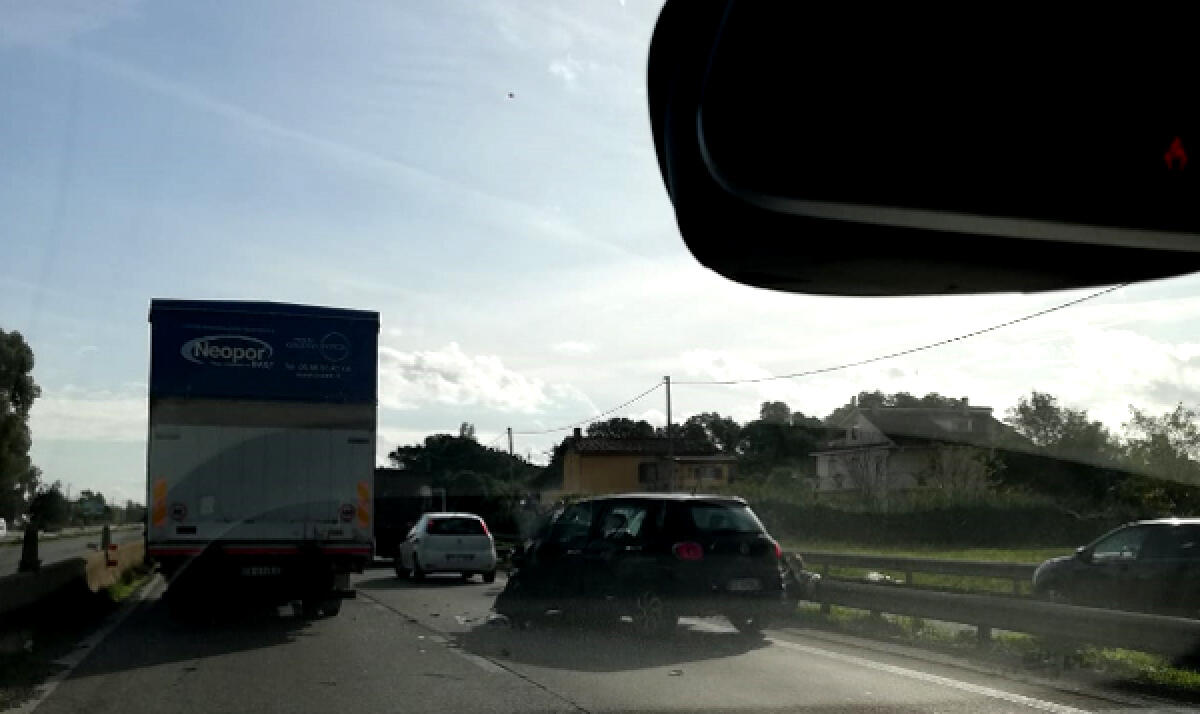 Mattinata di passione sulla Pontina a causa di una serie di incidenti ed anche per i lavori in corso. - 