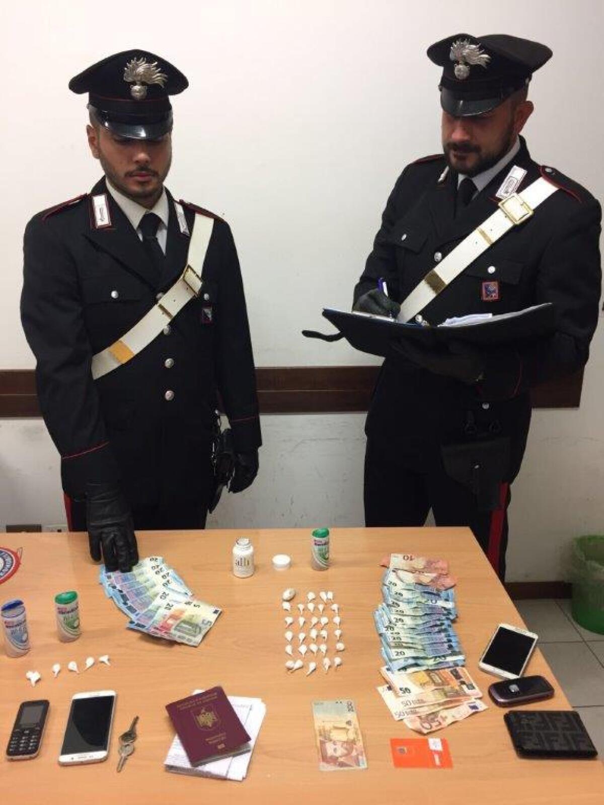 I Carabinieri di Pomezia eseguono 3 arresti e una denuncia: di nuovo in manette la ex del boss della “Banda della Magliana”. - 