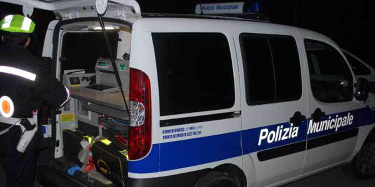 Brutto incidente lungo via Campo Selva, al confine tra Pomezia ed Ardea. - 