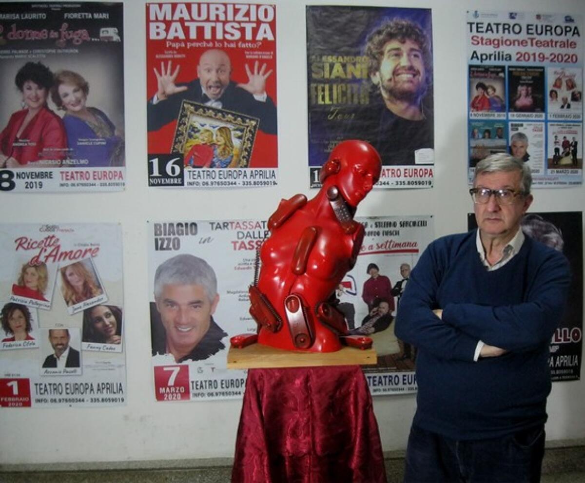 Contro la violenza di genere una mostra del Maestro Guadagnuolo al Teatro Europa di Aprilia - 