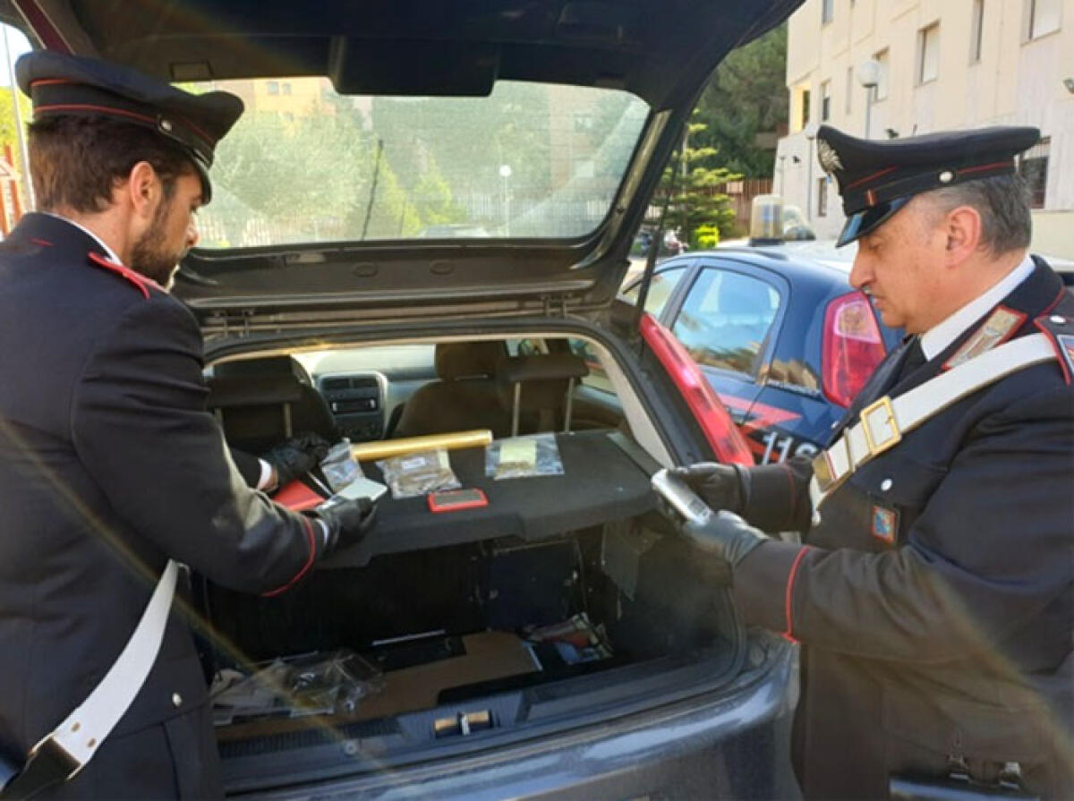 Sorpreso con droga e anabolizzanti: i Carabinieri denunciano un 35enne di Sabaudia. - 