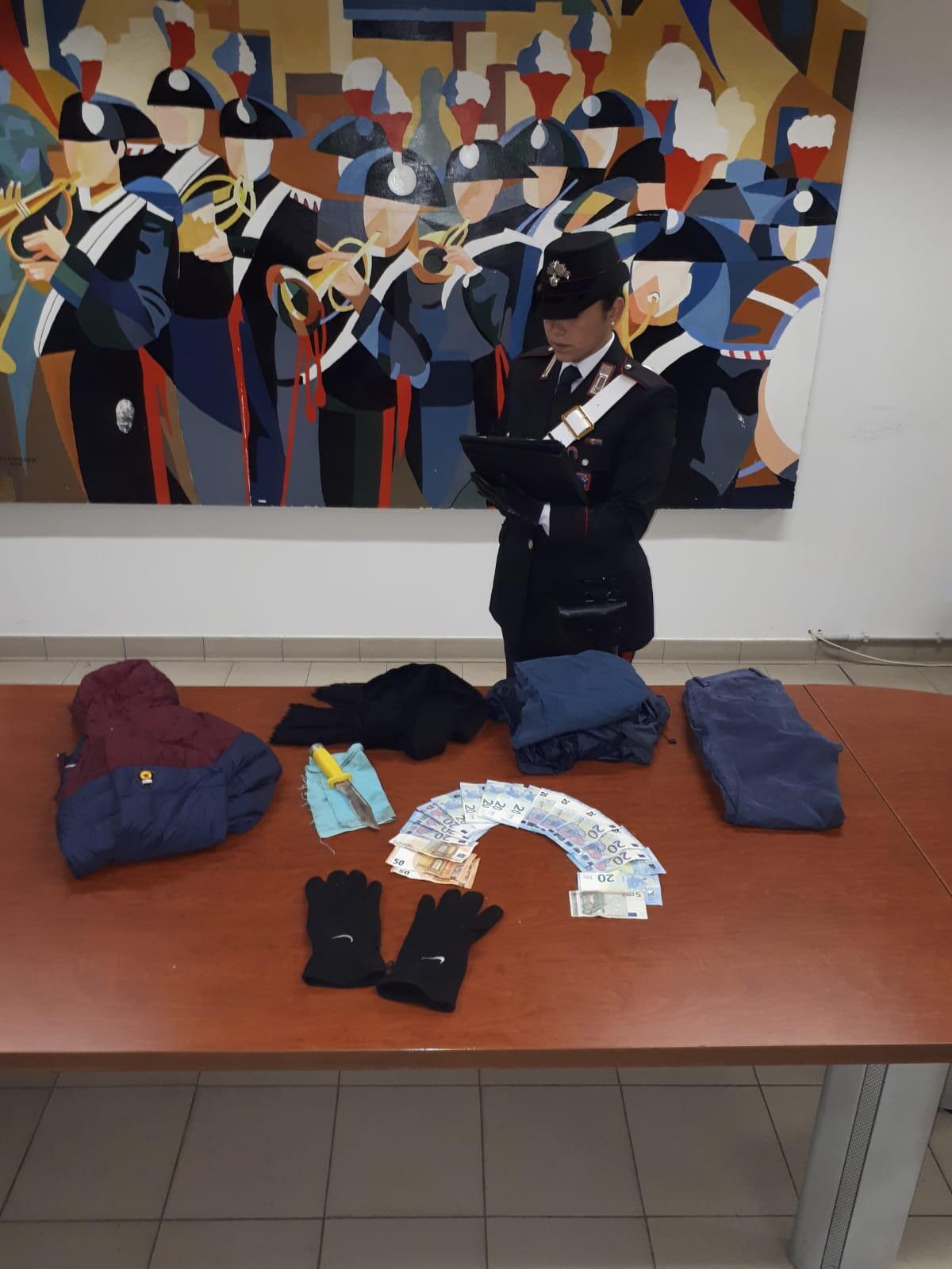 APRILIA - Tenta la rapina in un supermercato a Campoverde, viene arrestato durante la fuga. - 