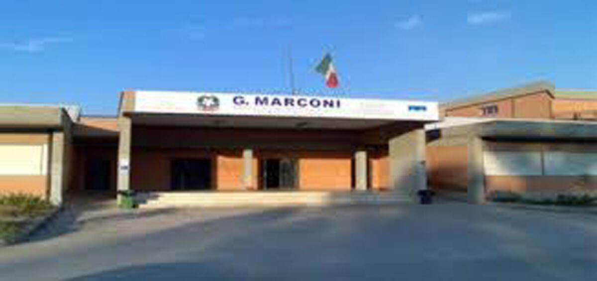 Fuga di gas all'istituto Marconi di Latina, era un falso allarme - 