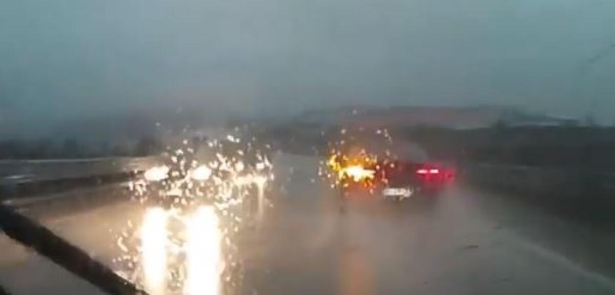 Bomba d'acqua sulla Pontina, da Pomezia disagi alla circolazione - 