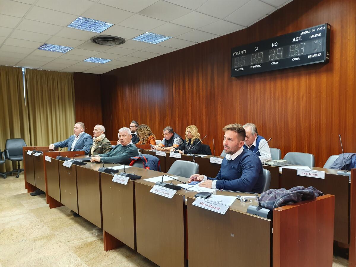 Cisterna - Variazioni di fine bilancio, l'ok del Consiglio - 