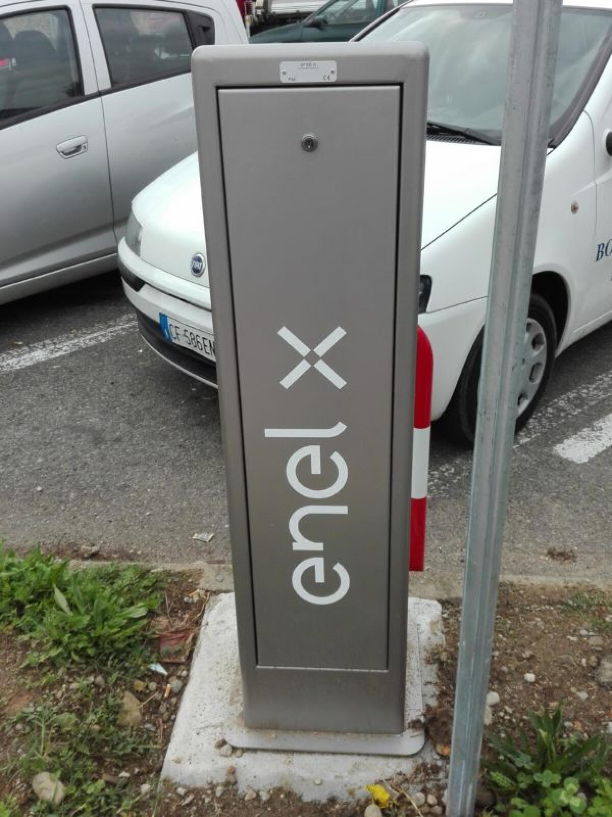 Nuova colonnine Enel per le auto a Pomezia, giovedì l'inaugurazione - 