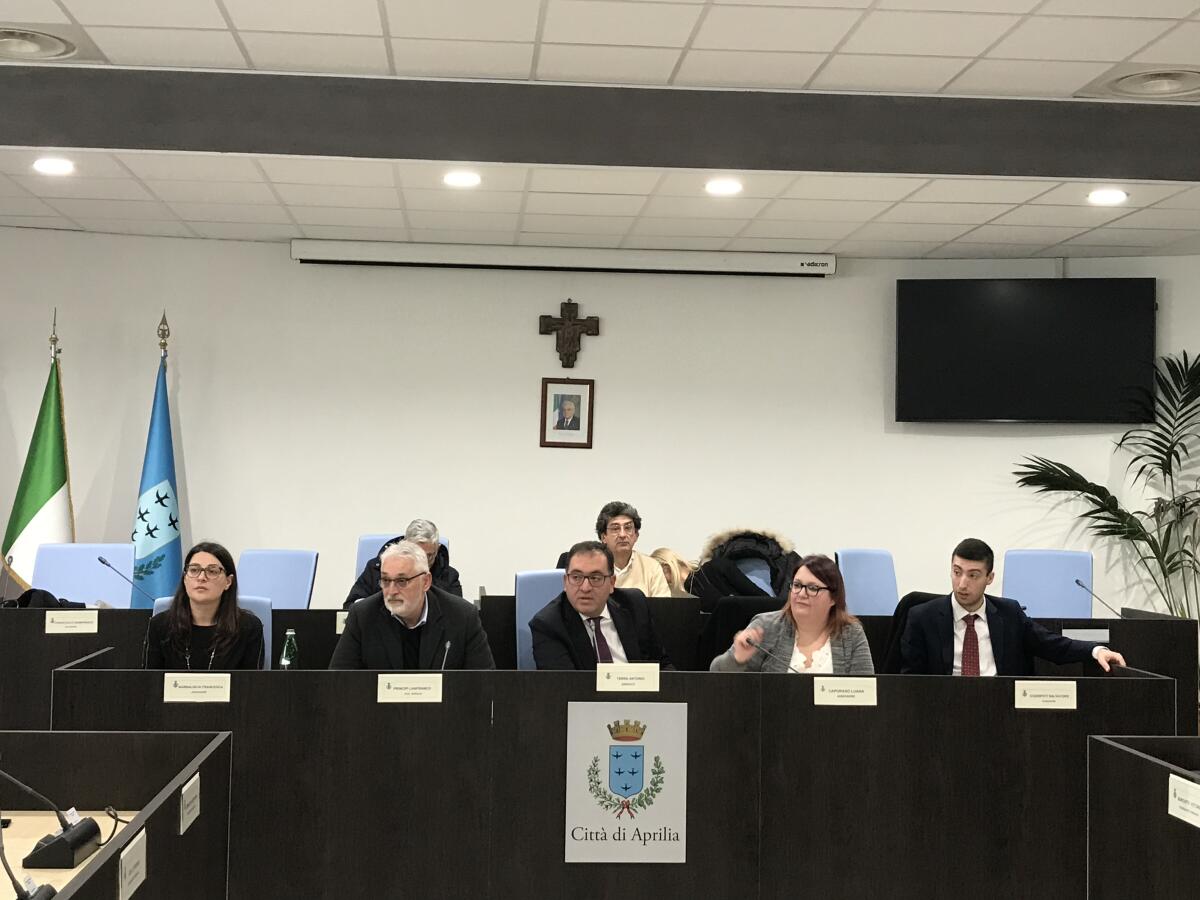 Aprilia, conferenza di fine anno del sindaco Terra e della Giunta: "Il prossimo? Sarà l'anno del personale" - 