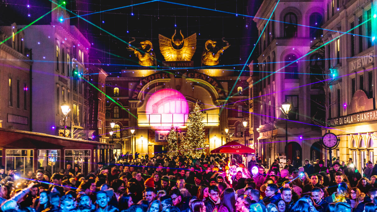 Capodanno 2020 al Cinecittà World di Castel Romano tra neve, musica e attrazioni divertimento assicurato. - 