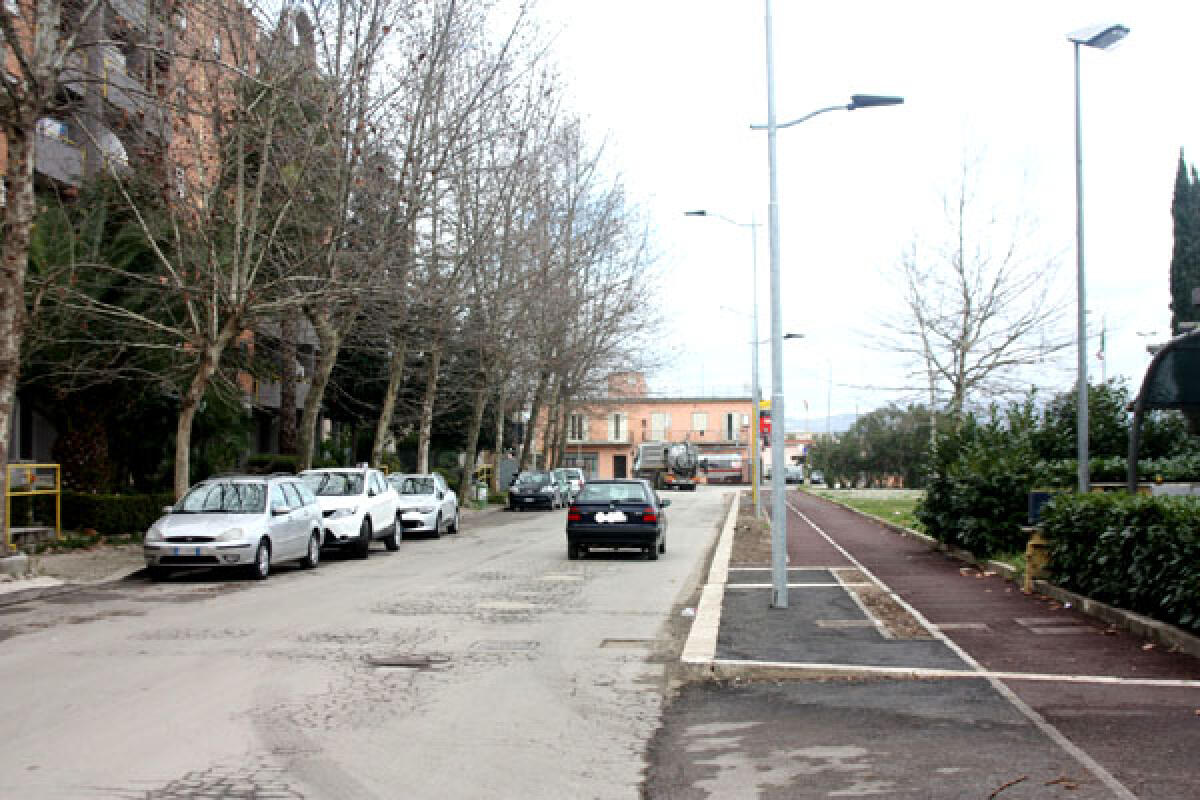 41enne di Aprilia sorpreso in strada, nel quartiere Toscanini, con due bombe carta: denunciato dalla Polizia. - 