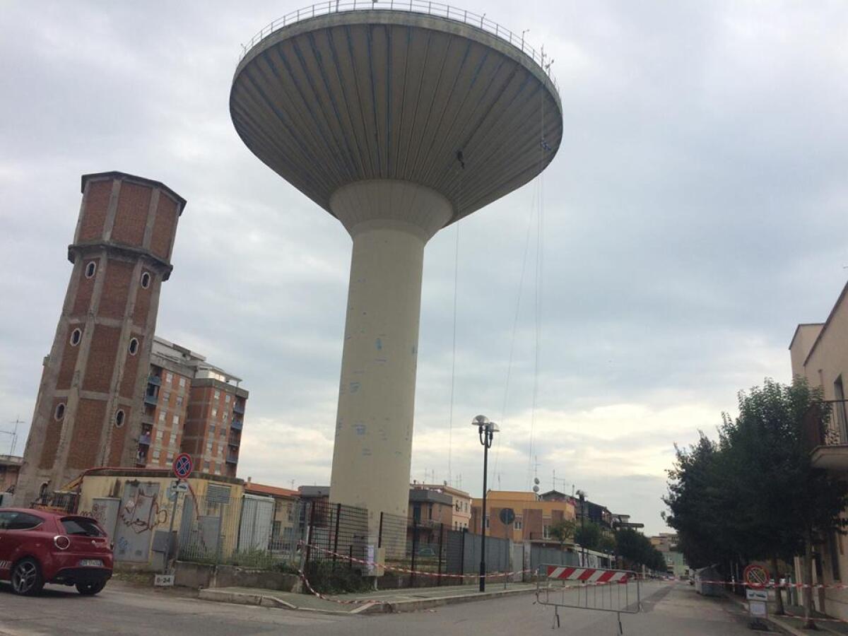 Aprilia, guasto alla condotta riparato: il livello dei serbatoio in attesa del completo recupero, in alcune abitazione ancora manca l’acqua. - 