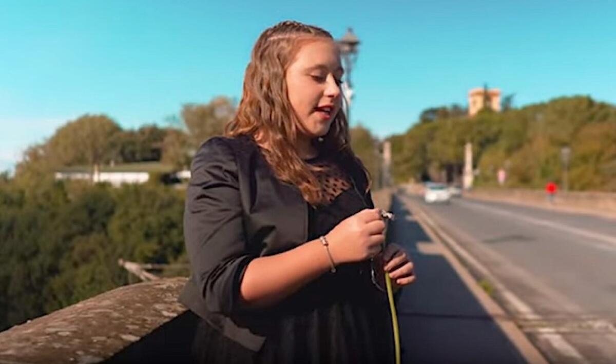 “Un Pianeta Solo per Me”, un brano contro il bullismo segna l’esordio discografico di Martina Nenni - 