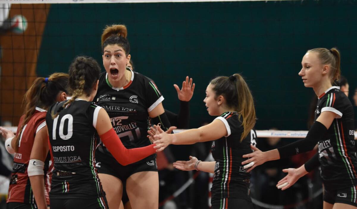 Pallavolo femminile, la Domus Igea batte la prima della classe - 