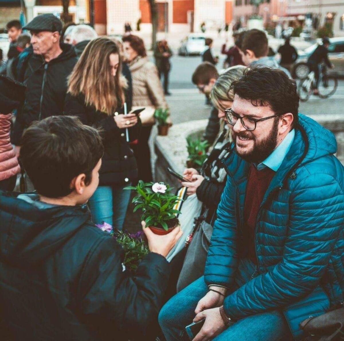 Stroncato da un malore negli Stati Uniti, a Washington: muore l'ex portavoce di Europa Verde di Aprilia Roberto Fiorentini. - 