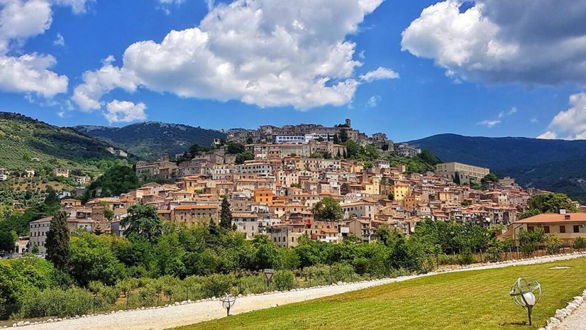 Durante un’esecuzione immobiliare aggredisce la delegata del Giudice ed anche i Carabinieri: 56enne di Cori in manette. - 