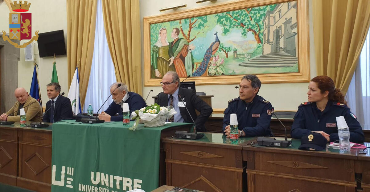 Progetto “Train…to  be  cool”. A Marino la Polizia incontra gli allievi dell’Università della terza età. - 